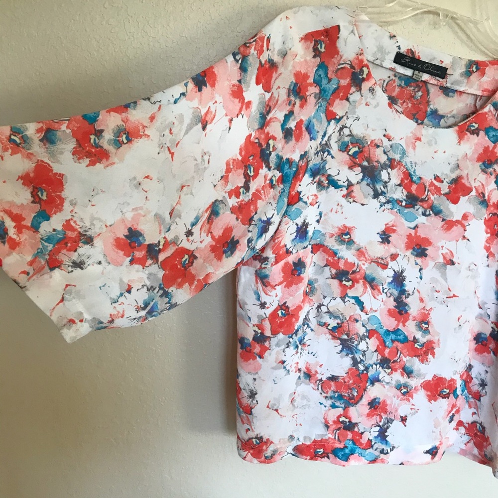 Sz M Rose & Olive. Cream, Peach, and blue Floral Bell Sleeve Blouse
